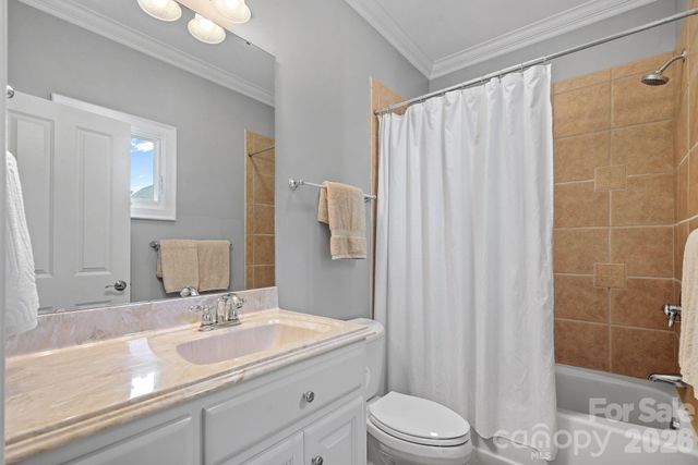 18525 Rollingdale Lane, Davidson, NC 28036