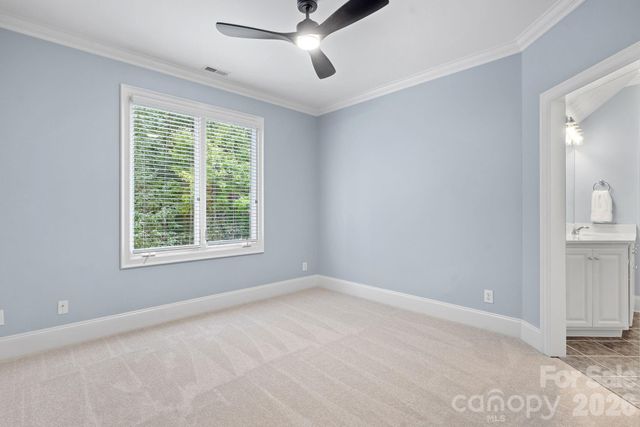 18525 Rollingdale Lane, Davidson, NC 28036