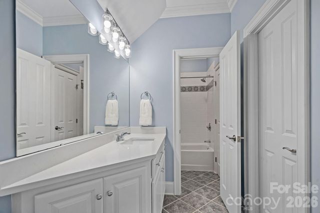18525 Rollingdale Lane, Davidson, NC 28036