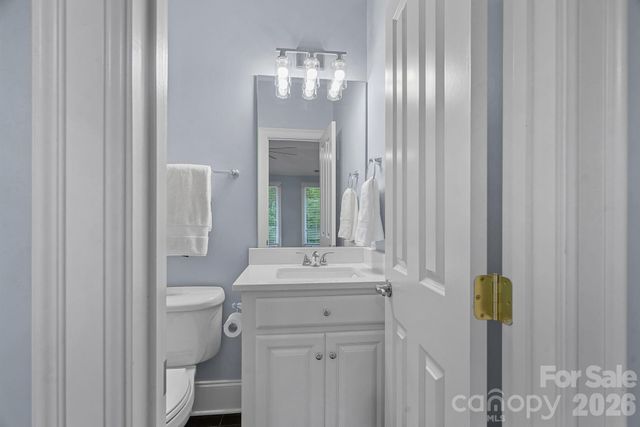 18525 Rollingdale Lane, Davidson, NC 28036