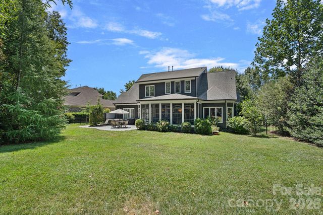 18525 Rollingdale Lane, Davidson, NC 28036