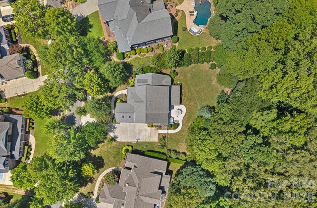 18525 Rollingdale Lane, Davidson, NC 28036