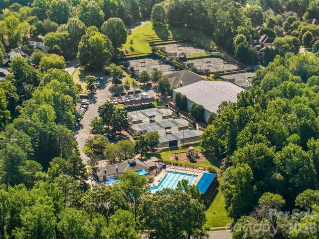 18525 Rollingdale Lane, Davidson, NC 28036