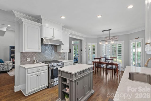 18525 Rollingdale Lane, Davidson, NC 28036