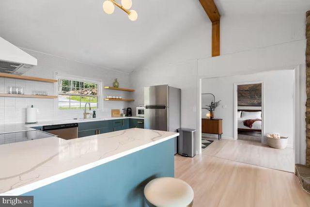 307 FOX RUN LN, Winchester, VA 22602