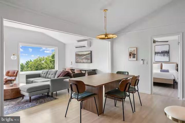 307 FOX RUN LN, Winchester, VA 22602