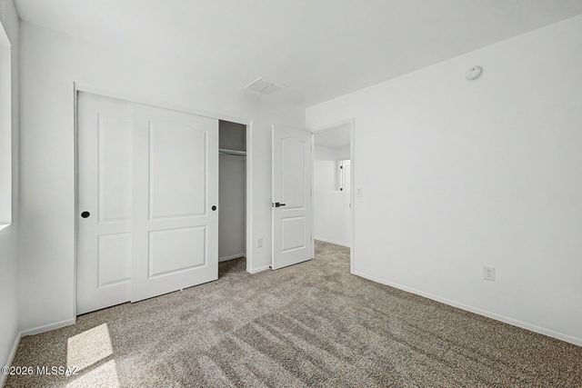 6989 S Red Maids Drive, Tucson, AZ 85756