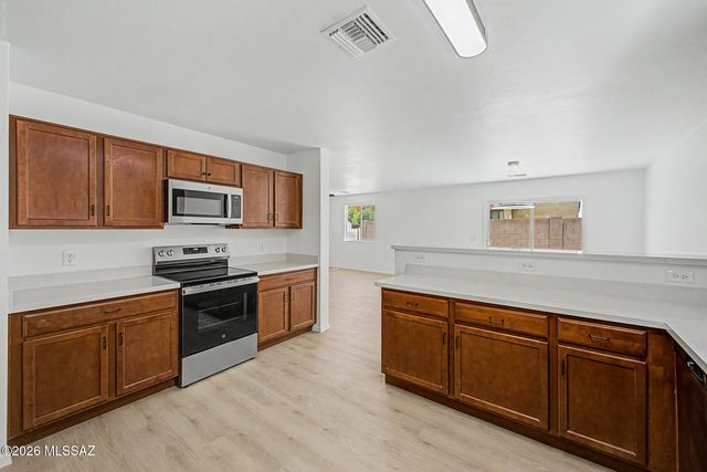 6989 S Red Maids Drive, Tucson, AZ 85756