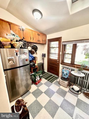 3315 ARNOLD ST, Philadelphia, PA 19129