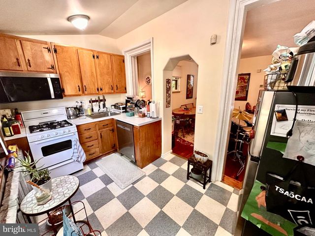 3315 ARNOLD ST, Philadelphia, PA 19129