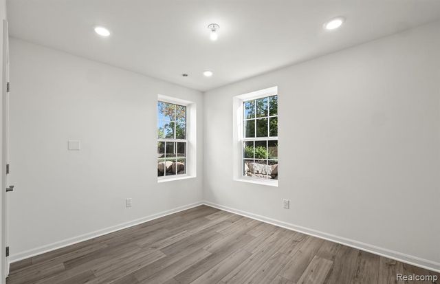 333 N Sydney Court, Plymouth, MI 48170