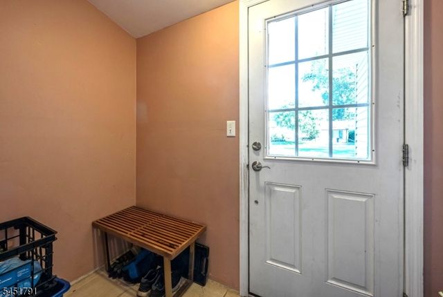 19 Edgewood Rd, Ringwood Boro, NJ 07456