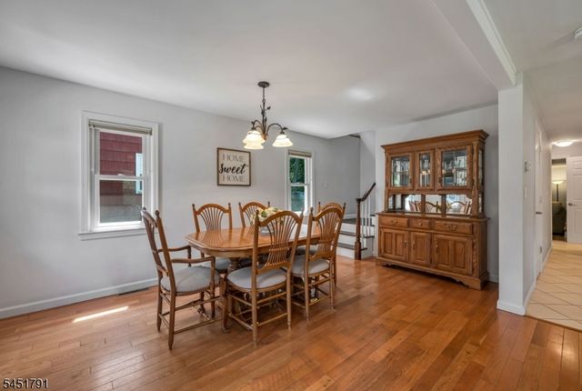 19 Edgewood Rd, Ringwood Boro, NJ 07456