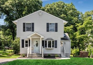 19 Edgewood Rd, Ringwood Boro, NJ 07456