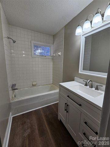 718 E Maple Avenue C, Gastonia, NC 28054