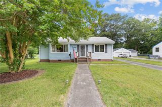609 Roslyn RD, Newport News, VA 23601