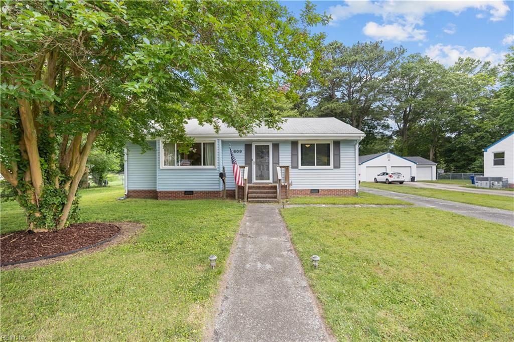 609 Roslyn RD, Newport News, VA 23601