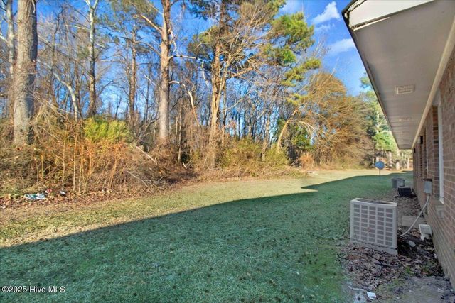 1702 Snowden Drive SE, Wilson, NC 27893