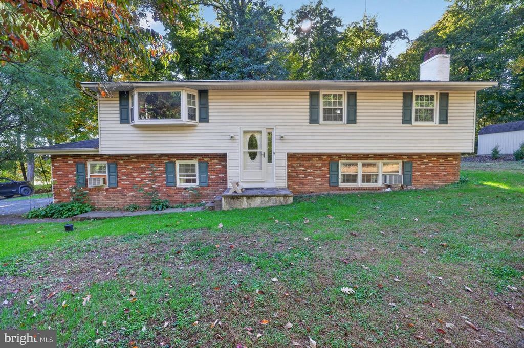 802 ROUTE 313, PERKASIE, PA 18944 — exterior