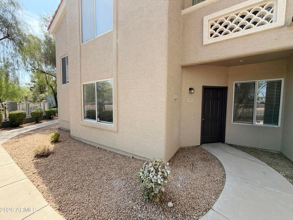 2929 W YORKSHIRE Drive 1122, Phoenix, AZ 85027 — photo 2