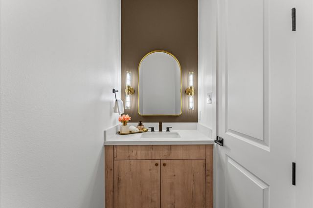 1122 W 17th Street D, Houston, TX 77008