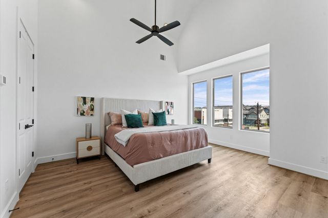 1122 W 17th Street D, Houston, TX 77008