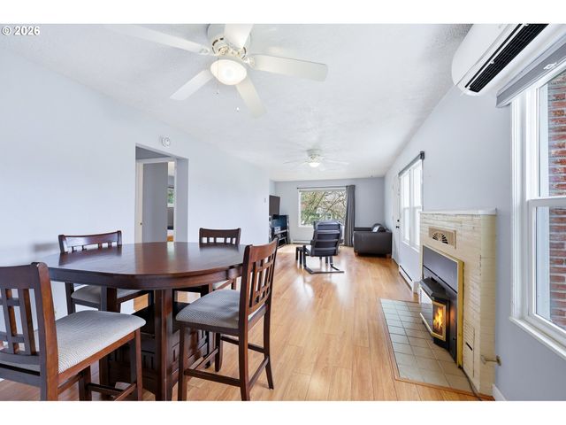 896 5th St, Lafayette, OR 97127