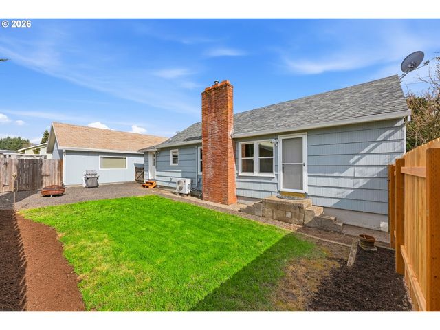 896 5th St, Lafayette, OR 97127