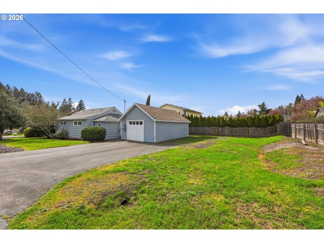 896 5th St, Lafayette, OR 97127