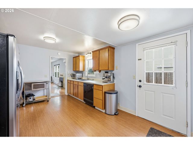 896 5th St, Lafayette, OR 97127