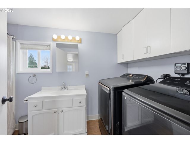 896 5th St, Lafayette, OR 97127