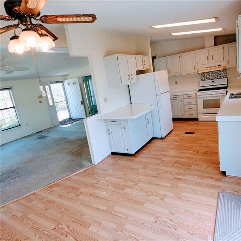 70 Kens Way, Hyde Park, NY 12538