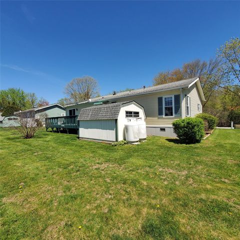 70 Kens Way, Hyde Park, NY 12538