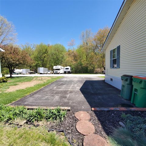 70 Kens Way, Hyde Park, NY 12538