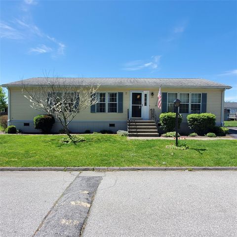 70 Kens Way, Hyde Park, NY 12538