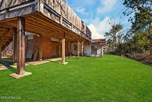 10149 River Drive, Bay Saint Louis, MS 39520