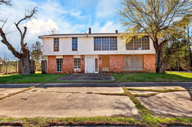 10149 River Drive, Bay Saint Louis, MS 39520