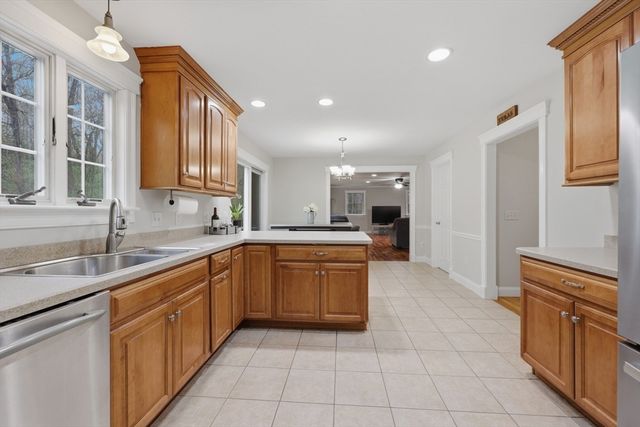 324 West Sutton Road, Sutton, MA 01590