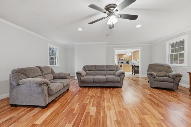 324 West Sutton Road, Sutton, MA 01590
