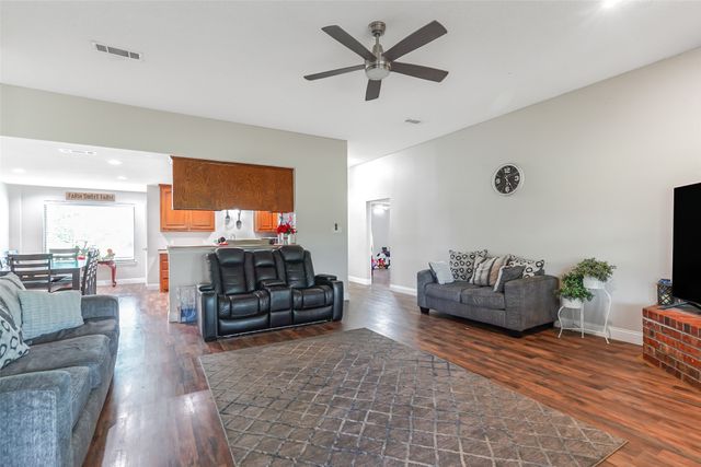 8525 County Road 528, Burleson, TX 76028