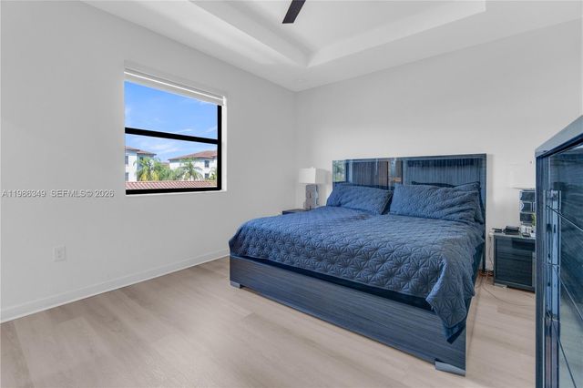 21068 NE 8th Avenue, Miami, FL 33179