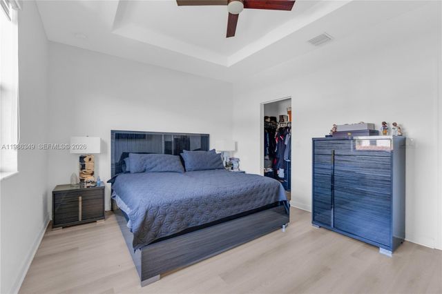 21068 NE 8th Avenue, Miami, FL 33179