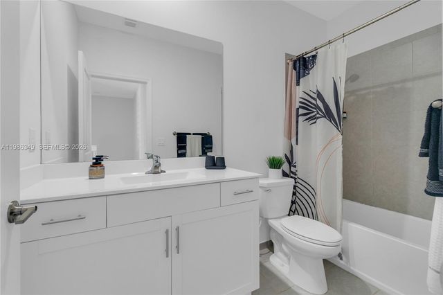 21068 NE 8th Avenue, Miami, FL 33179