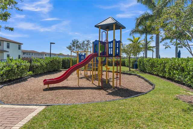 21068 NE 8th Avenue, Miami, FL 33179
