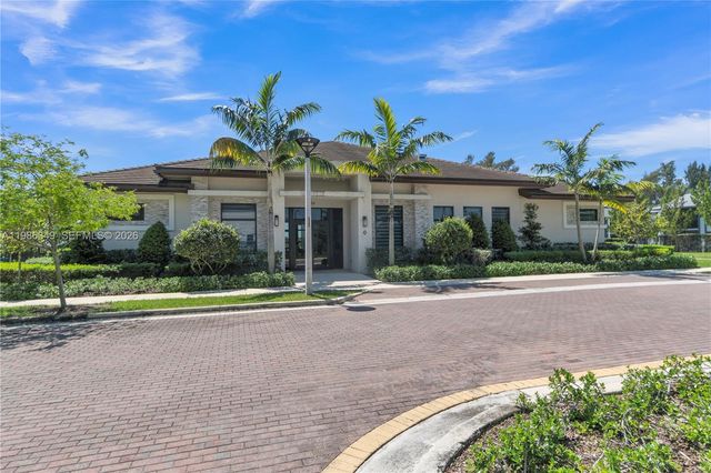 21068 NE 8th Avenue, Miami, FL 33179