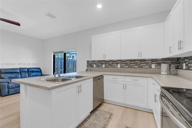 21068 NE 8th Avenue, Miami, FL 33179