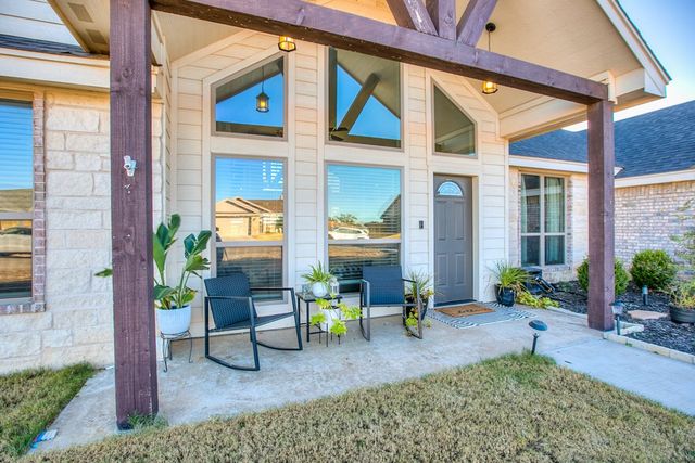 8435 Lynx Lane, San Angelo, TX 76901