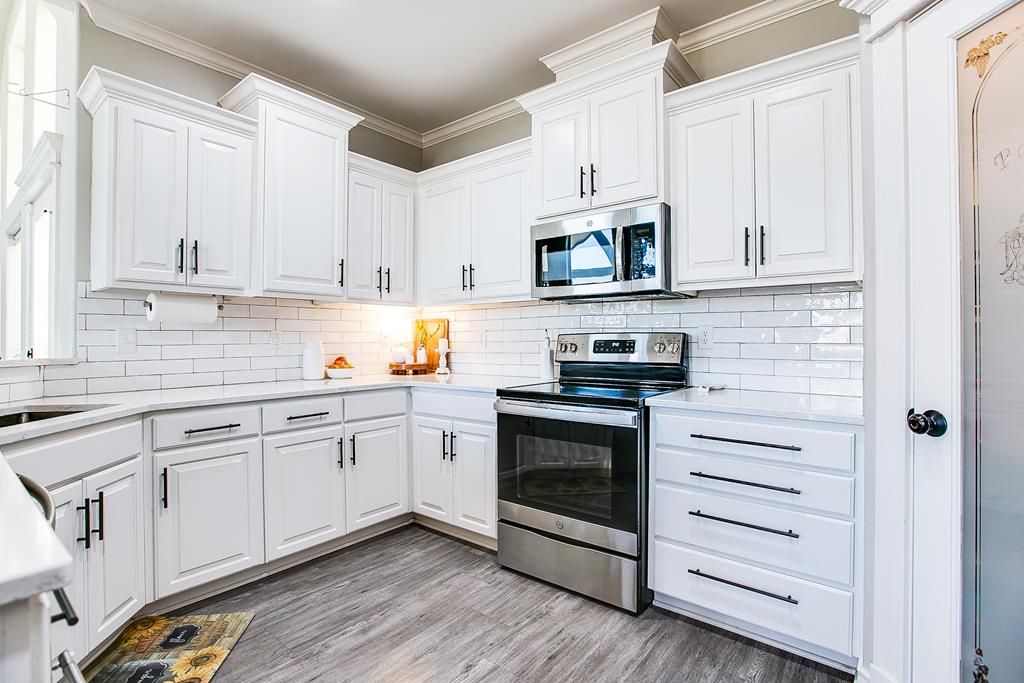 Image 10 of property listing at 8435 Lynx Lane, San Angelo, TX 76901