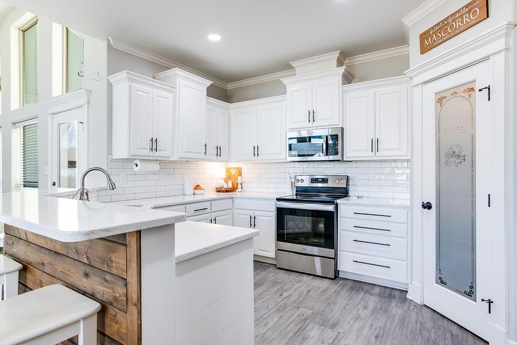 Image 9 of property listing at 8435 Lynx Lane, San Angelo, TX 76901