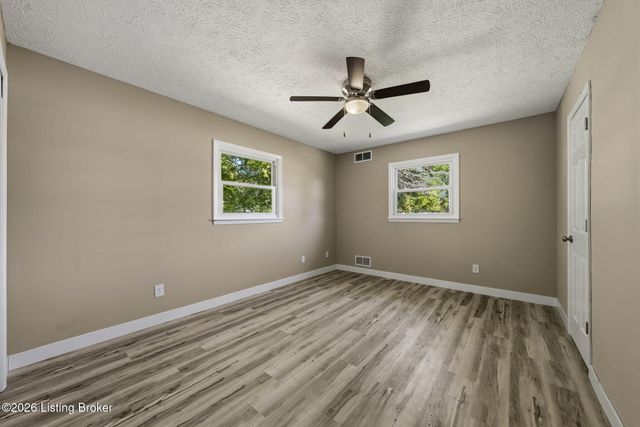 213 W French St, Elizabethtown, KY 42701